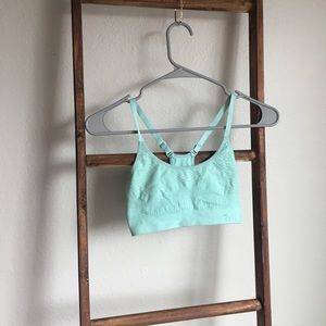 UNDER ARMOUR / aqua sports bra adjustable straps